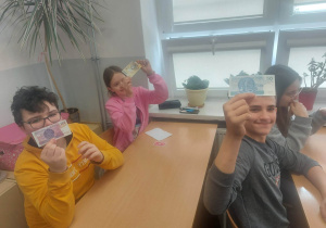 Jak rozpoznawać autentyczność banknotów