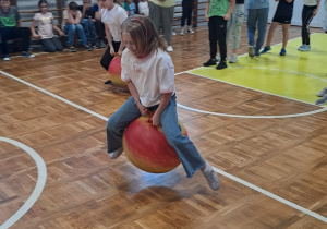 Dzień Sportu w klasach młodszych